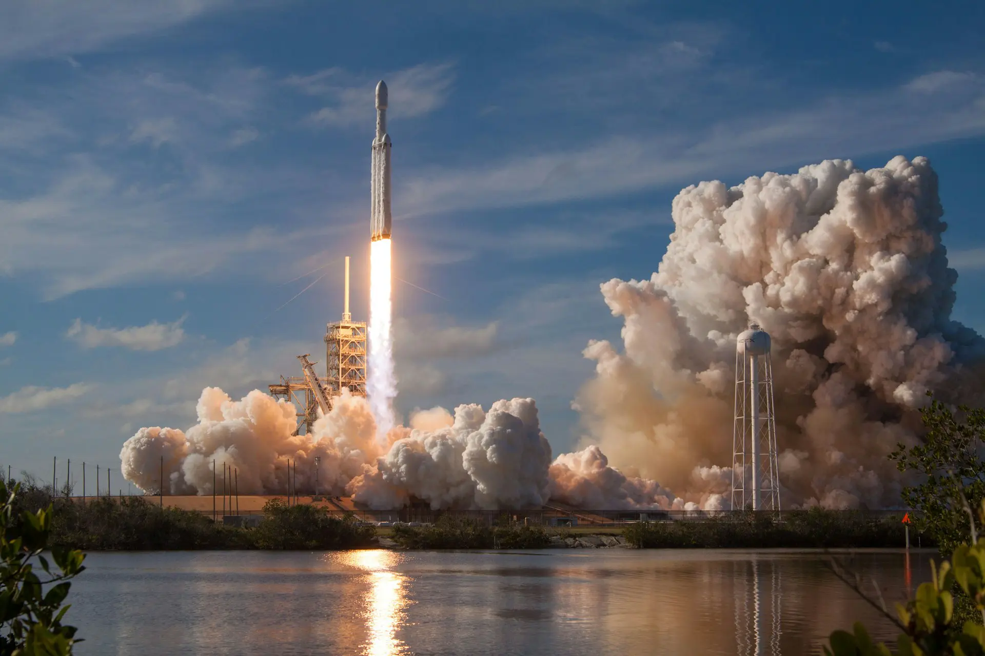 We launch the AI Features yourbusiness needs We launch the AI Features yourbusiness needs